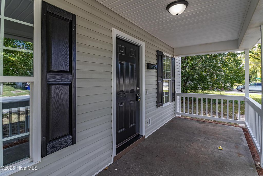 Photo of 909 Douglas Avenue, Greenville, NC 27834 (MLS # 100537067)