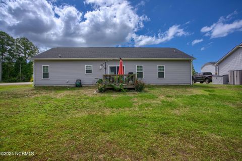 Single Family Residence in Hubert NC 300 Holbrook Lane 22.jpg