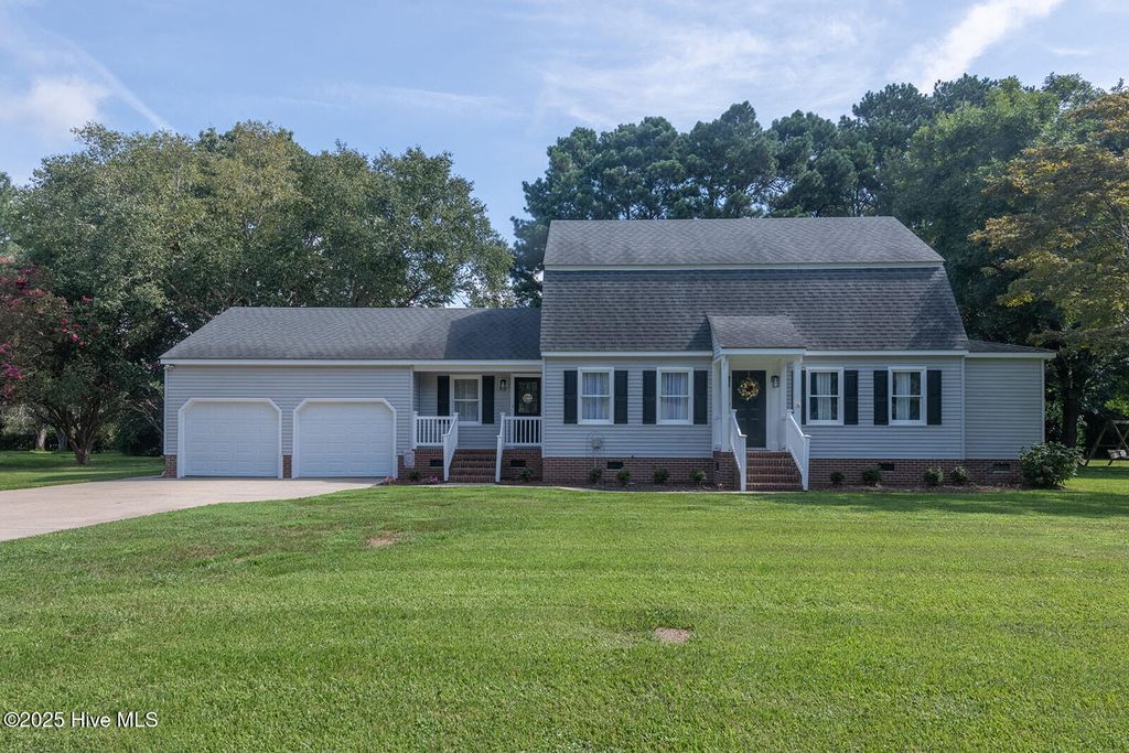 Photo of 102 Hunters Trail E, Elizabeth City, NC 27909 (MLS # 100523846)