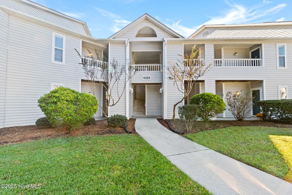 Photo of 4109 Breezewood Drive #Unit 104, Wilmington, NC 28412 (MLS # 100536734)