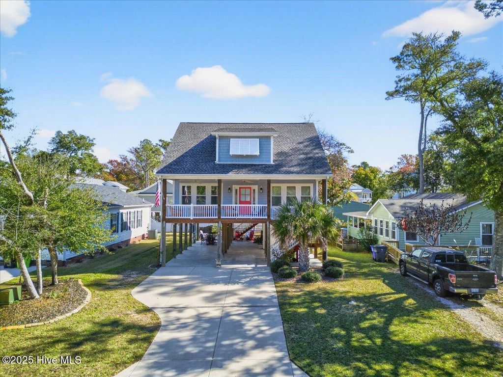 Photo of 334 NE 47th Street, Oak Island, NC 28465 (MLS # 100541431)