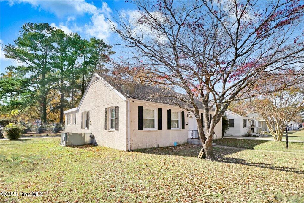Photo of 1414 Peachtree Street, Goldsboro, NC 27530 (MLS # 100541560)