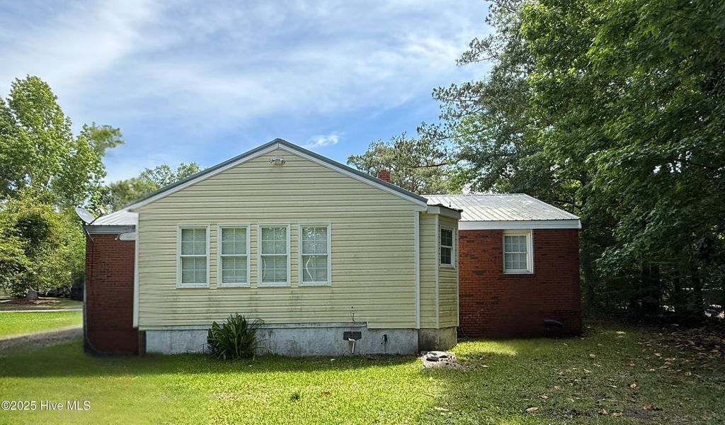 Photo of 417 Decatur Road, Jacksonville, NC 28540 (MLS # 100510213)