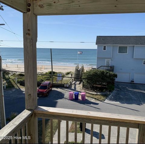 Tiny photo for 621 N Shore Drive #B, Surf City, NC 28445 (MLS # 100534617)