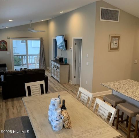 Tiny photo for 621 N Shore Drive #B, Surf City, NC 28445 (MLS # 100534617)