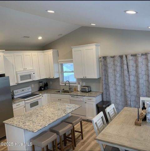 Tiny photo for 621 N Shore Drive #B, Surf City, NC 28445 (MLS # 100534617)