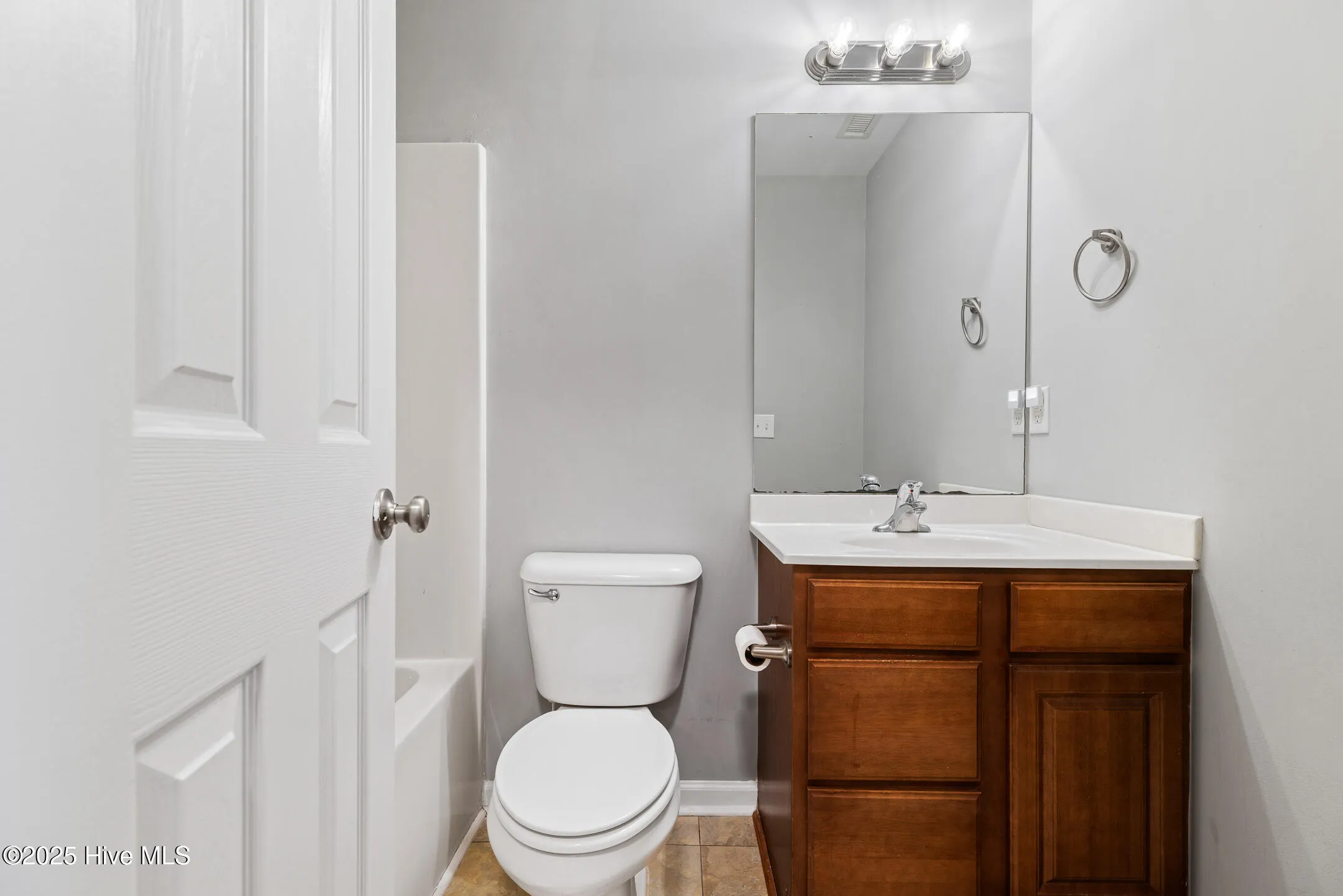 Leland, North Carolina 28451, United States, 3 Bedrooms Bedrooms, ,2 BathroomsBathrooms,Residential,Active,90110