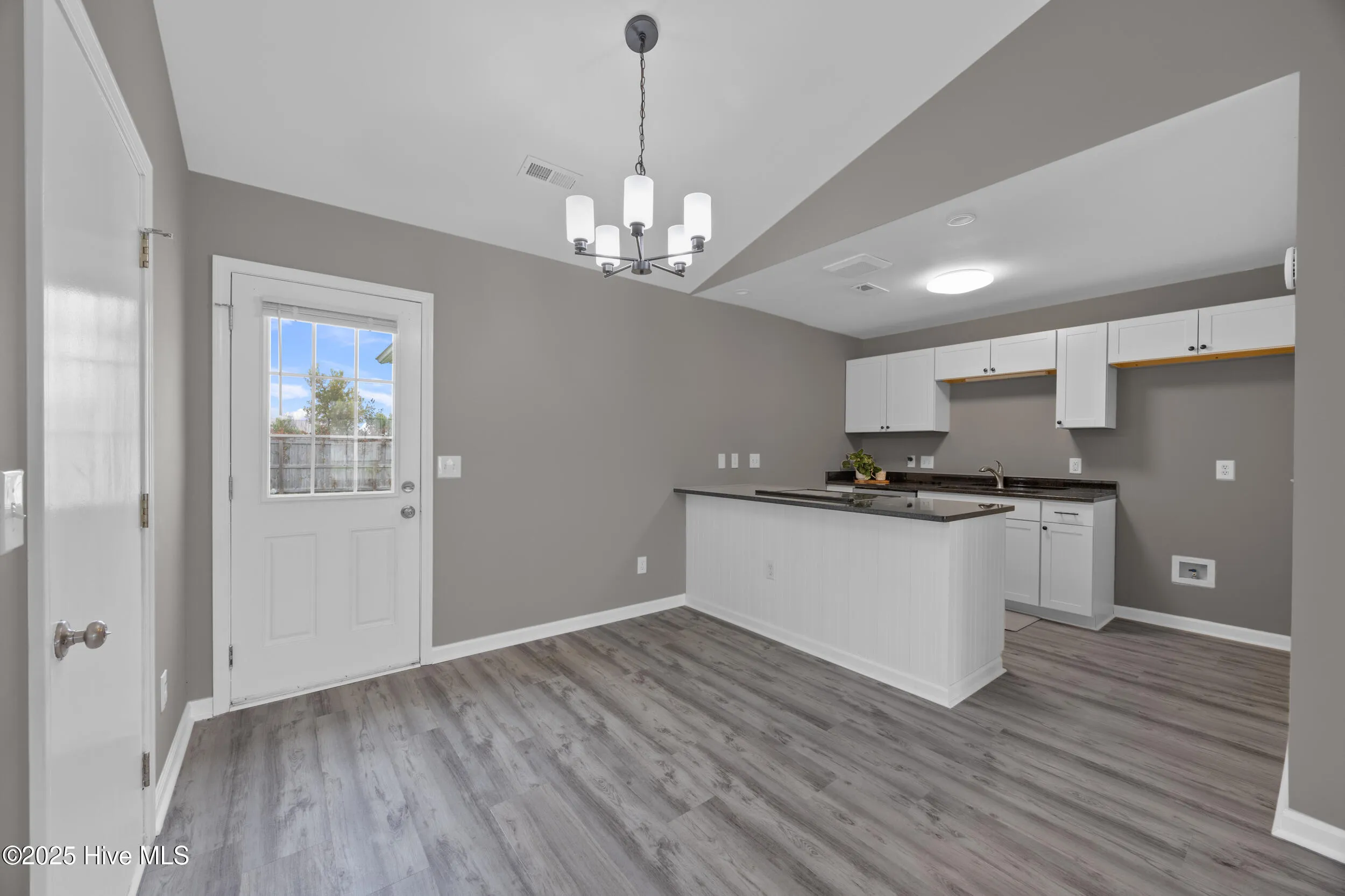 Wilmington, North Carolina 28411, United States, 3 Bedrooms Bedrooms, ,2 BathroomsBathrooms,Residential,Active,159280