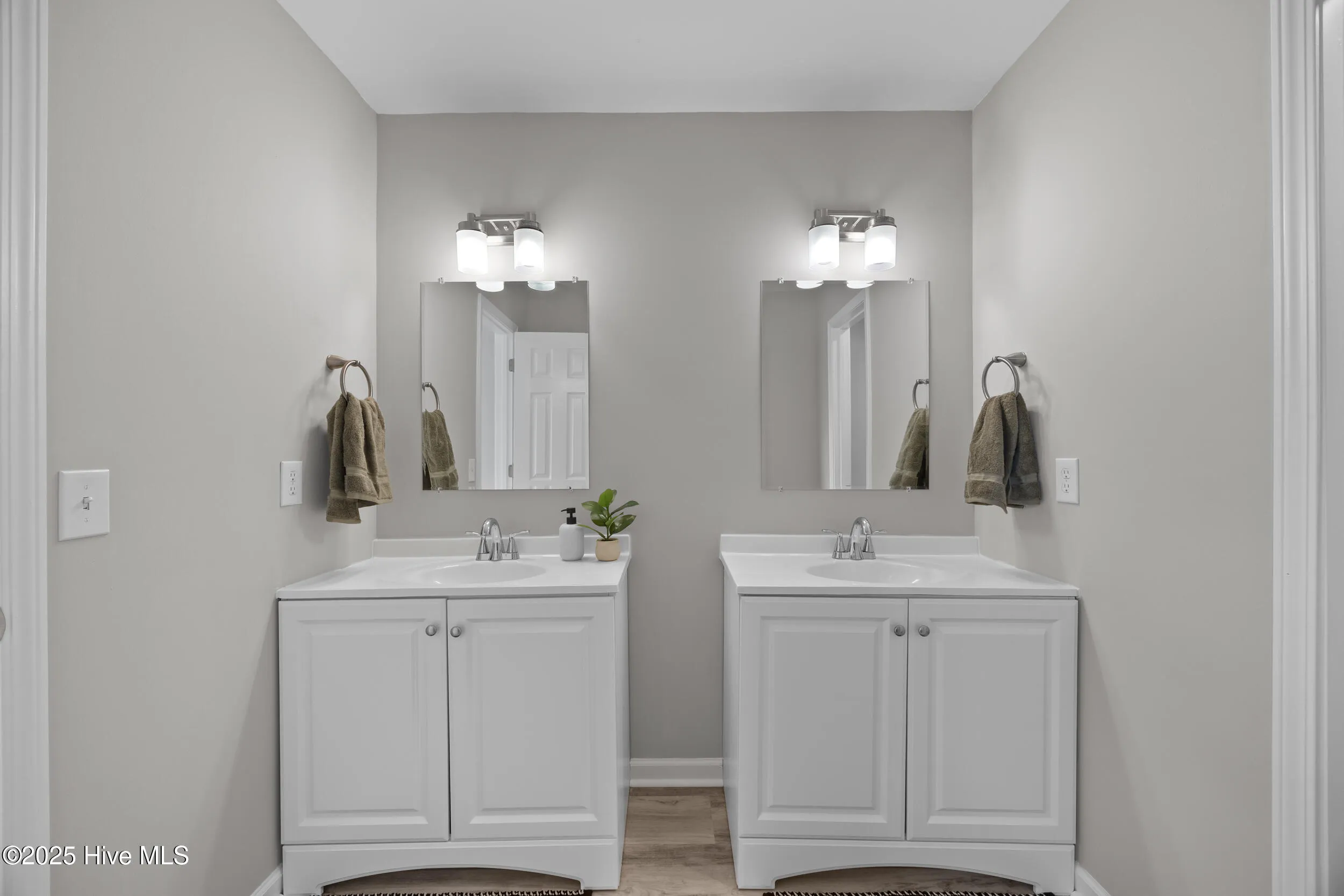 Wilmington, North Carolina 28411, United States, 3 Bedrooms Bedrooms, ,2 BathroomsBathrooms,Residential,Active,159280