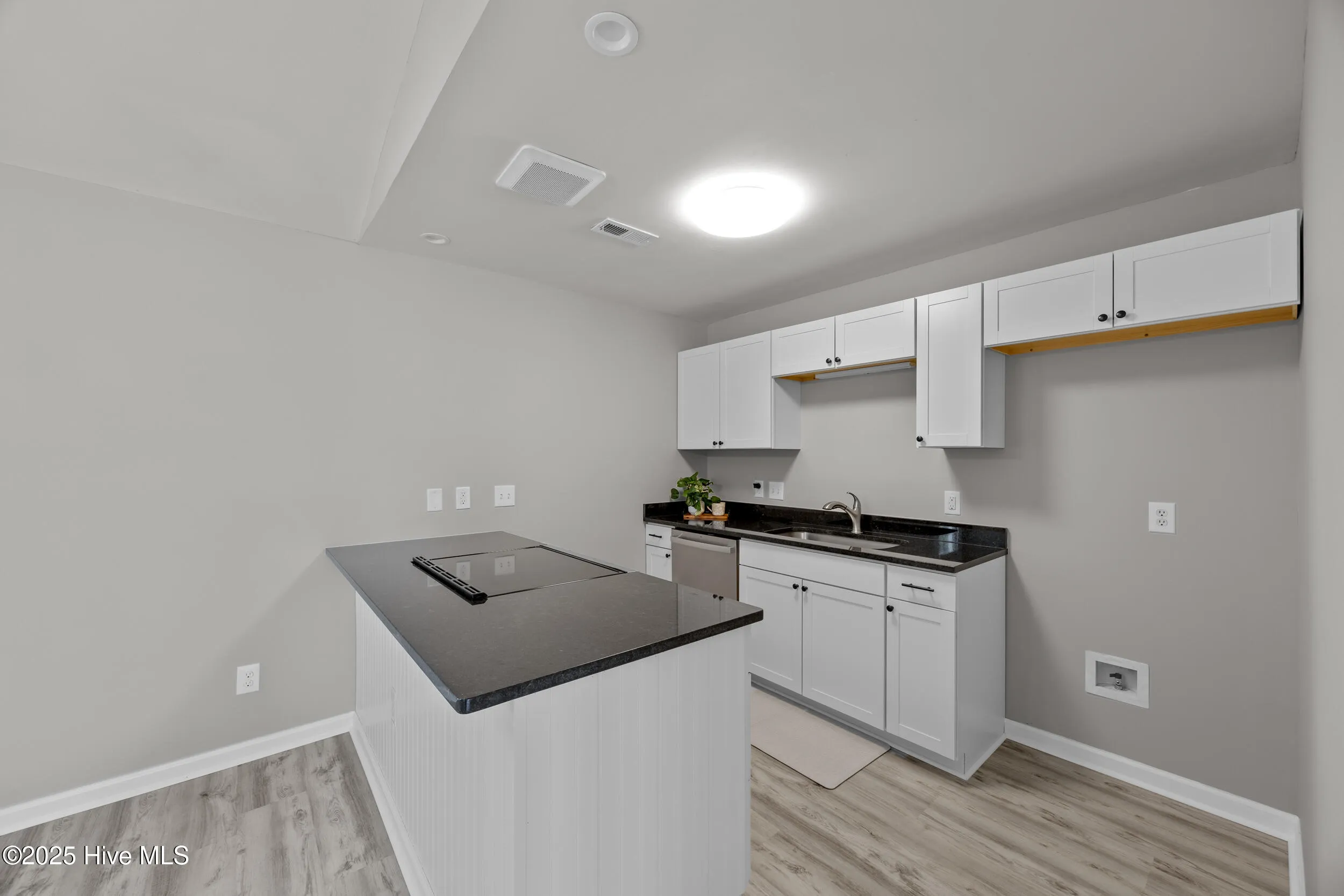 Wilmington, North Carolina 28411, United States, 3 Bedrooms Bedrooms, ,2 BathroomsBathrooms,Residential,Active,159280