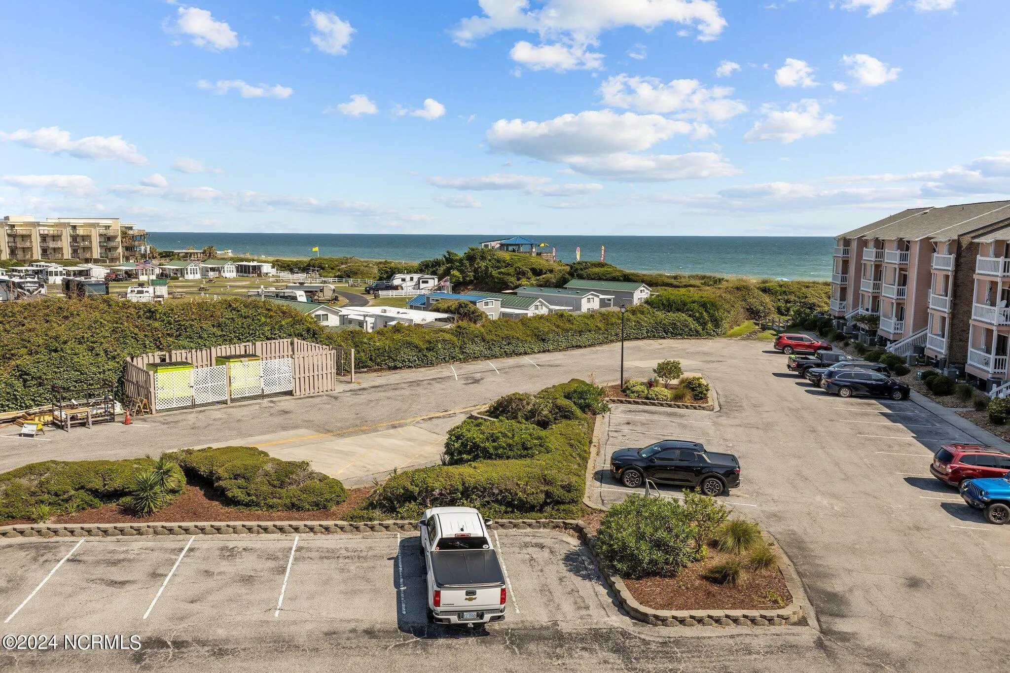 Emerald Isle, North Carolina 28594, United States, 3 Bedrooms Bedrooms, ,2 BathroomsBathrooms,Residential,Pending,45189