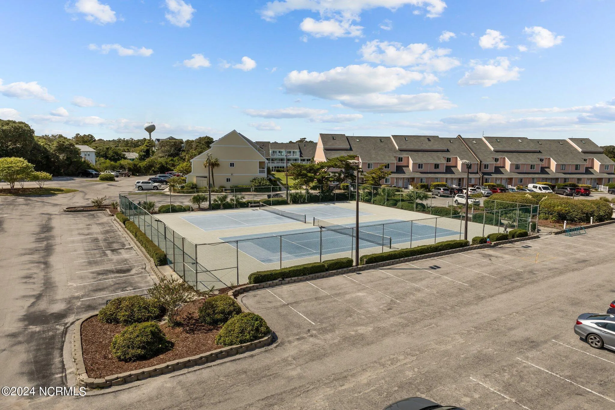 Emerald Isle, North Carolina 28594, United States, 3 Bedrooms Bedrooms, ,2 BathroomsBathrooms,Residential,Pending,45189