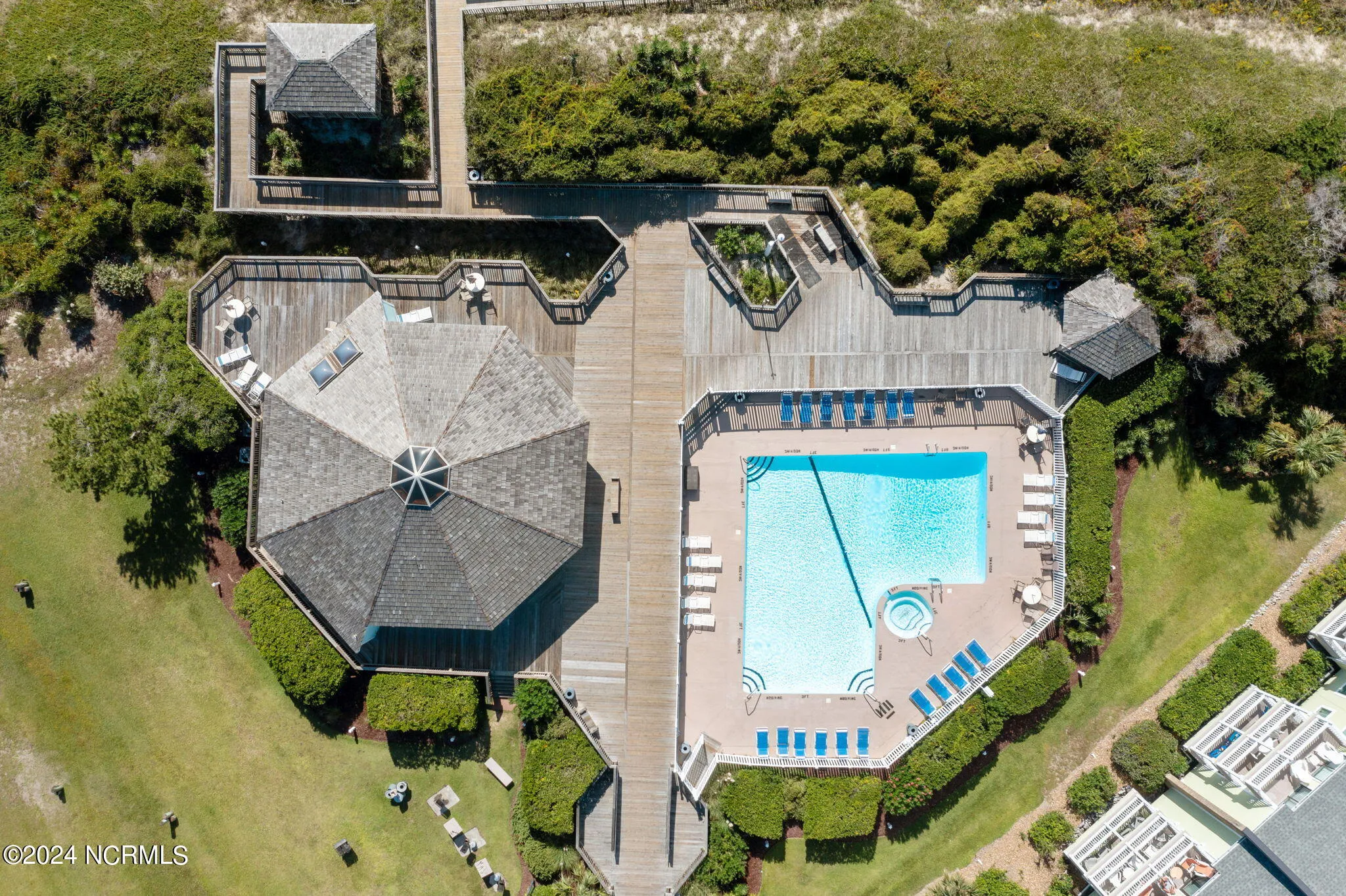 Emerald Isle, North Carolina 28594, United States, 3 Bedrooms Bedrooms, ,2 BathroomsBathrooms,Residential,Pending,45189