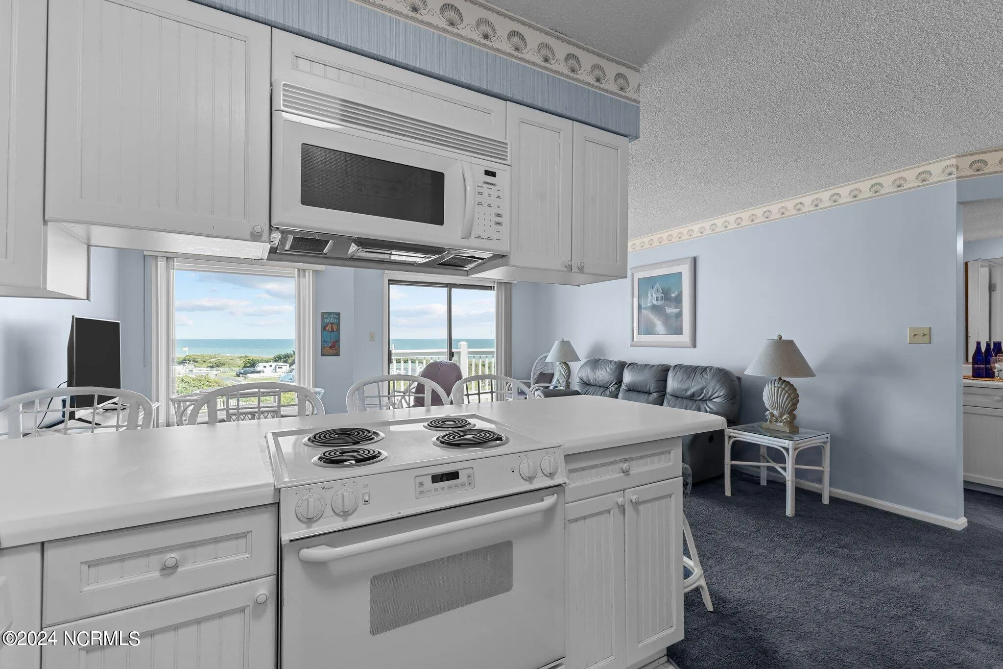 Emerald Isle, North Carolina 28594, United States, 3 Bedrooms Bedrooms, ,2 BathroomsBathrooms,Residential,Pending,45189