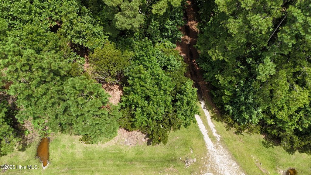 Photo of 740 Sandy Point Drive, Beaufort, NC 28516 (MLS # 100524243)
