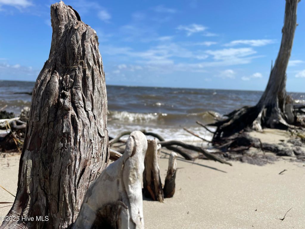 Photo of 740 Sandy Point Drive, Beaufort, NC 28516 (MLS # 100524243)