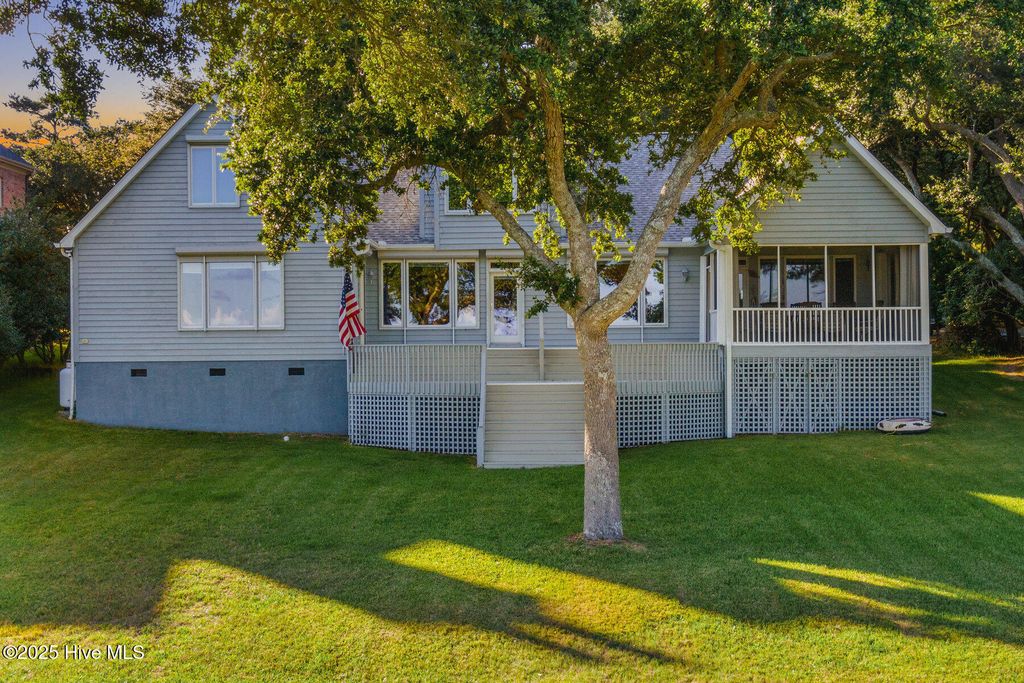Photo of 362 Olde Point Loop, Hampstead, NC 28443 (MLS # 100519675)