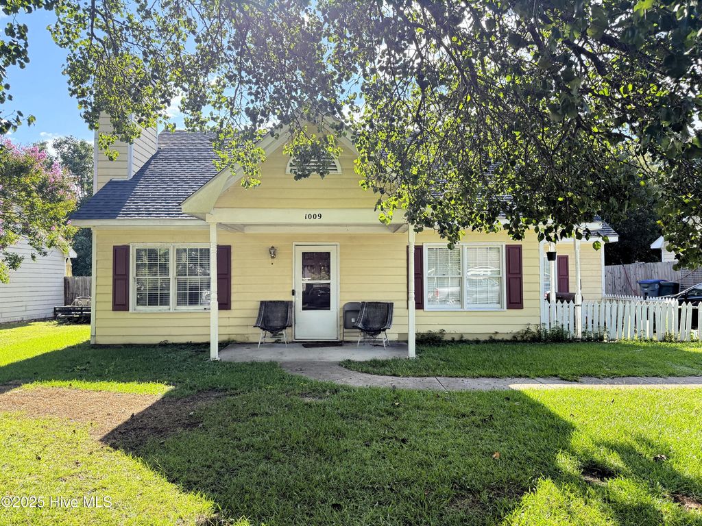 Photo of 1009 Southbriar Drive, Rocky Mount, NC 27804 (MLS # 100526519)