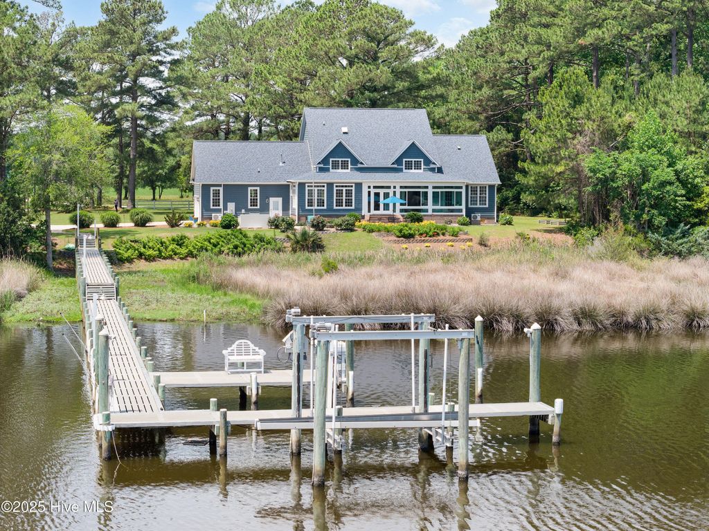 Photo of 555 Dawson Creek Drive, Arapahoe, NC 28510 (MLS # 100508436)