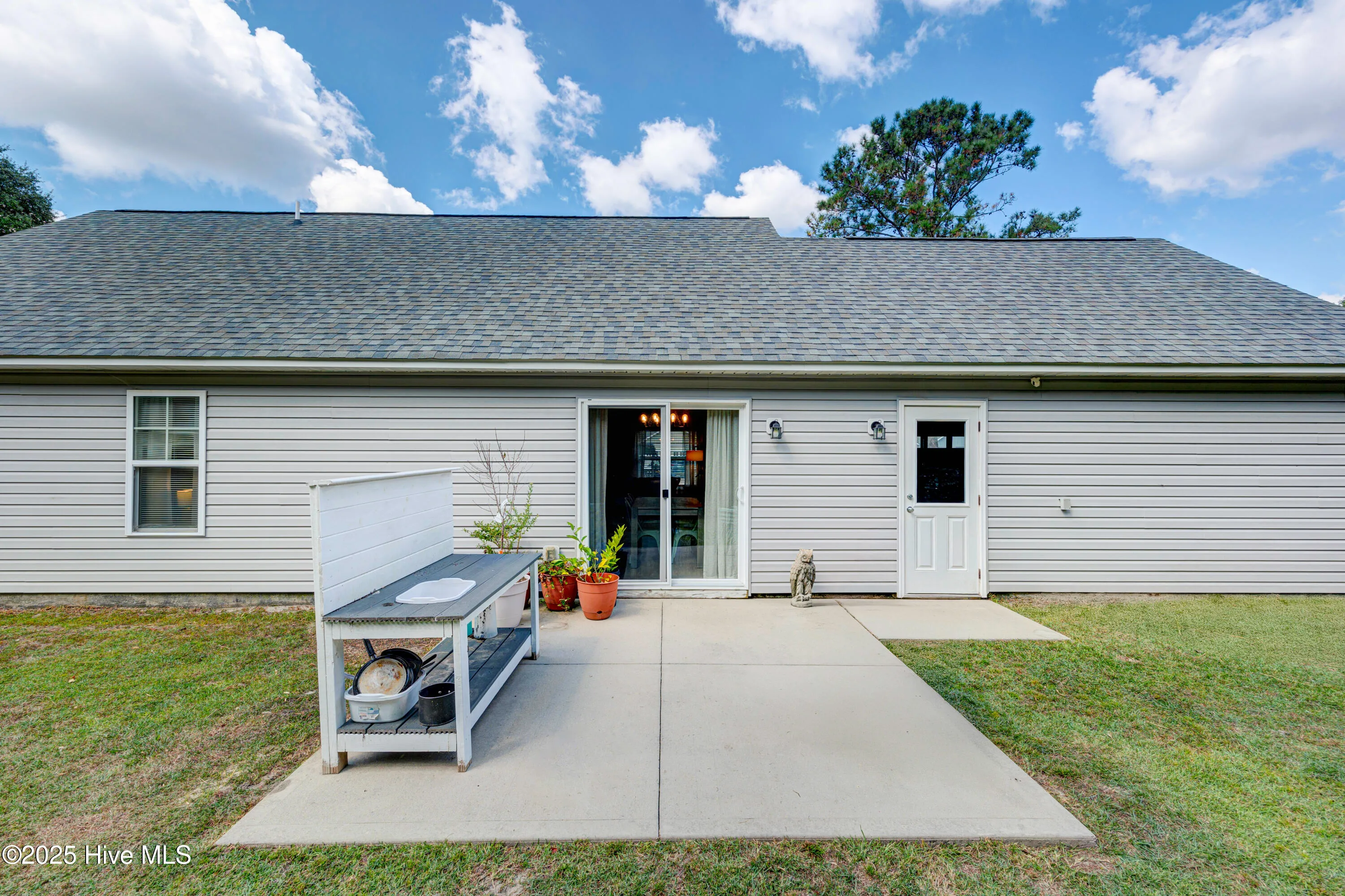 Leland, North Carolina 28451, United States, 3 Bedrooms Bedrooms, ,2 BathroomsBathrooms,Residential,Pending,214769