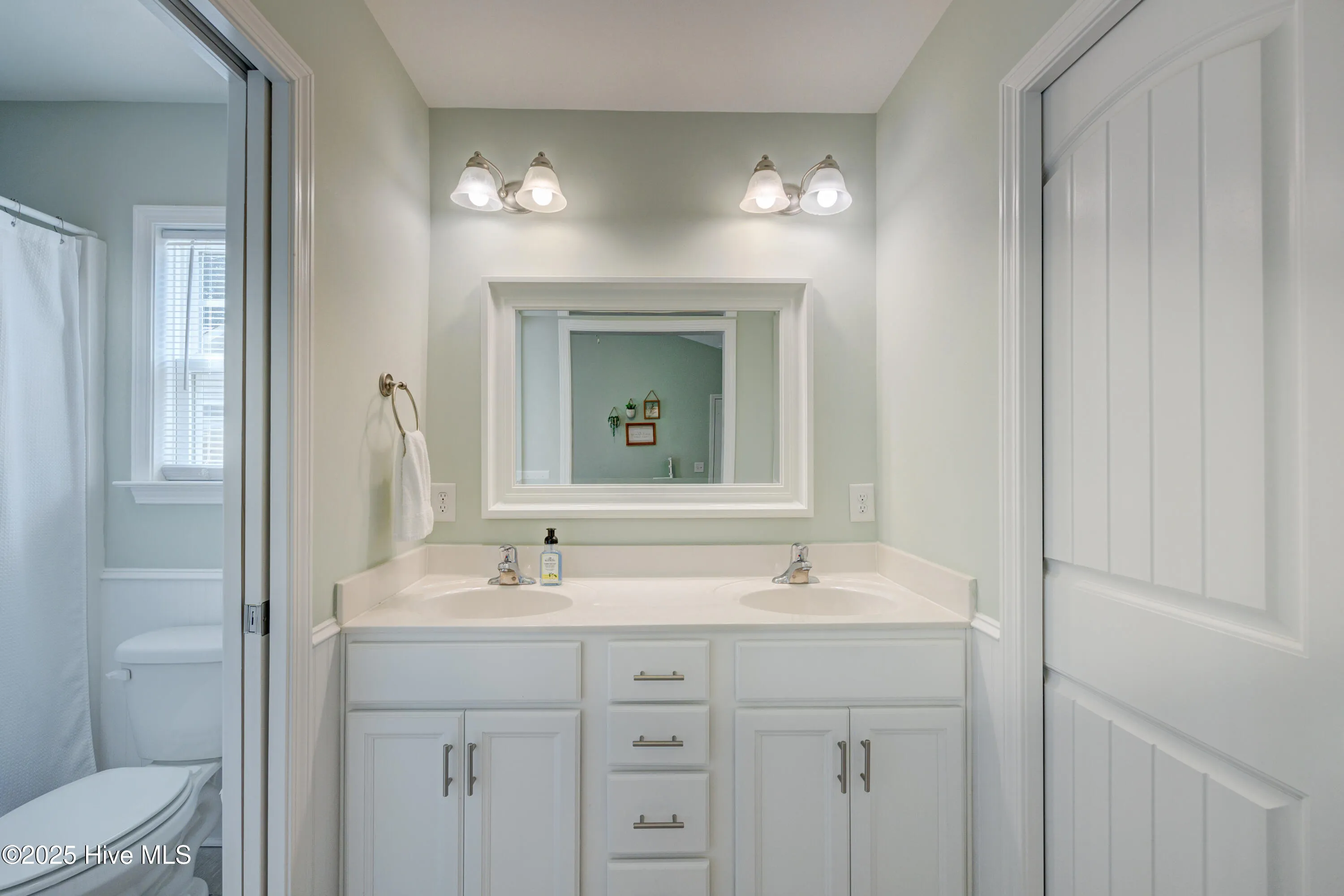 Leland, North Carolina 28451, United States, 3 Bedrooms Bedrooms, ,2 BathroomsBathrooms,Residential,Pending,214769