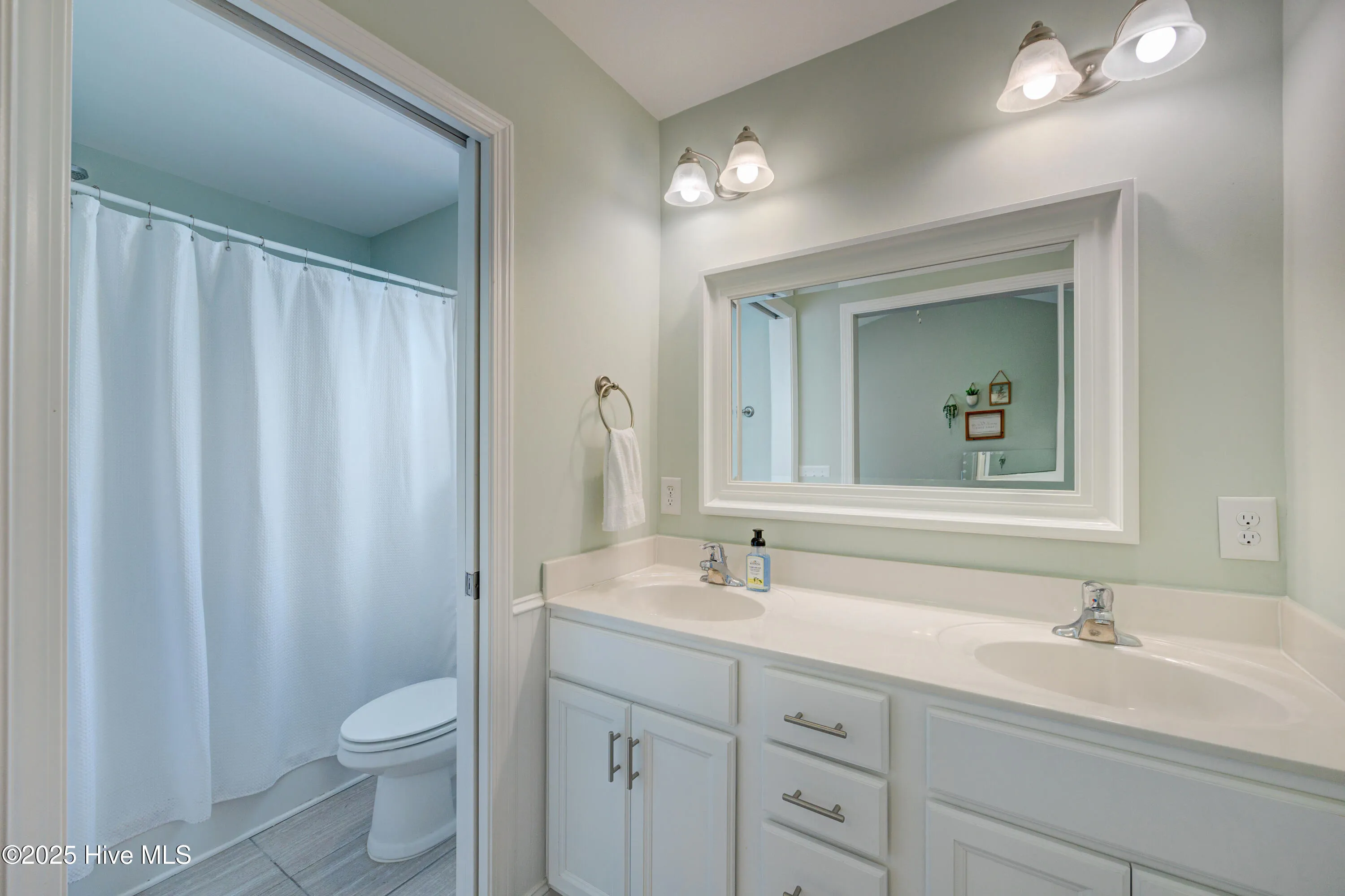 Leland, North Carolina 28451, United States, 3 Bedrooms Bedrooms, ,2 BathroomsBathrooms,Residential,Pending,214769