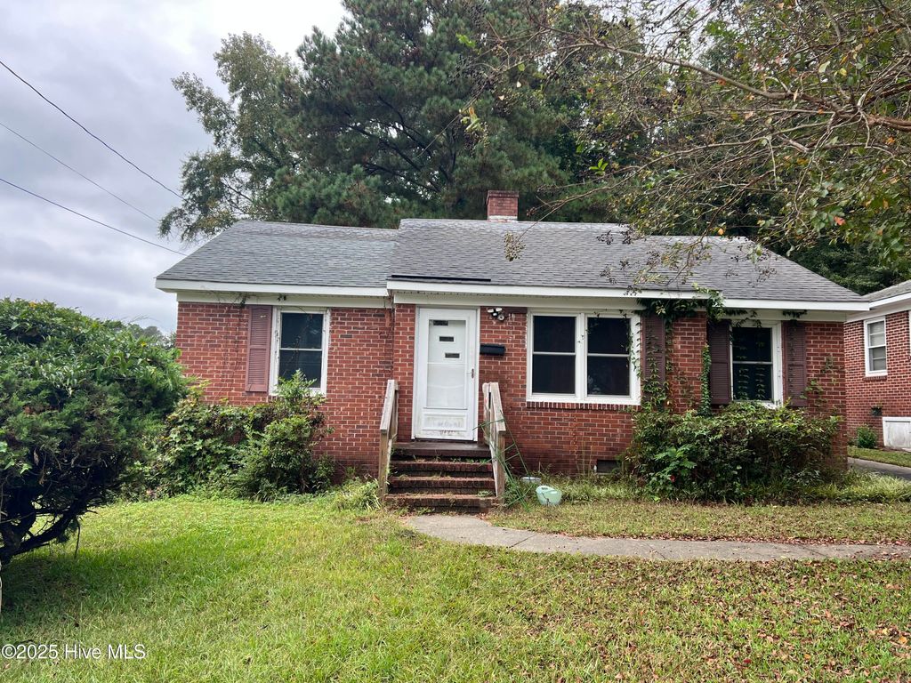 Photo of 202 Heard Street, Kinston, NC 28501 (MLS # 100535751)