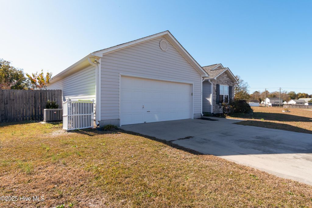 Photo of 100 Harmony Way, Richlands, NC 28574 (MLS # 100542382)