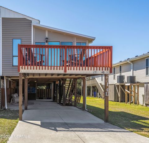 A home in North Topsail Beach