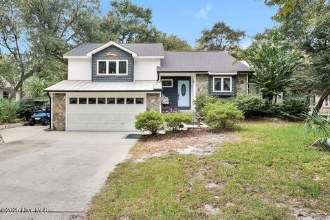 Photo of 2002 Petes Camp Drive, Southport, NC 28461 (MLS # 100532322)