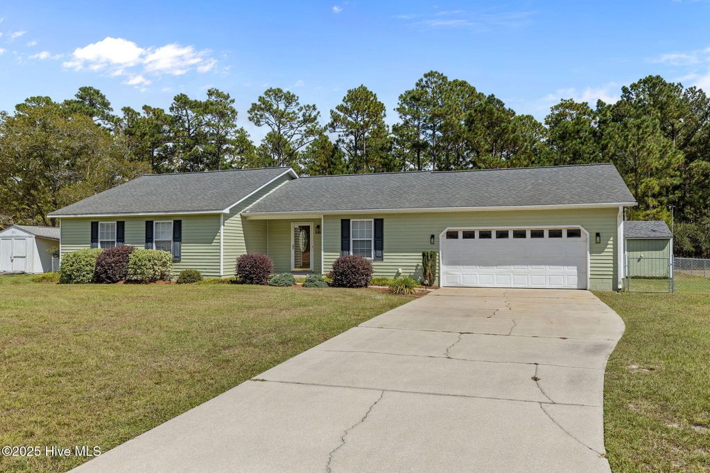 Photo of 115 Countryside Court, Newport, NC 28570 (MLS # 100533717)