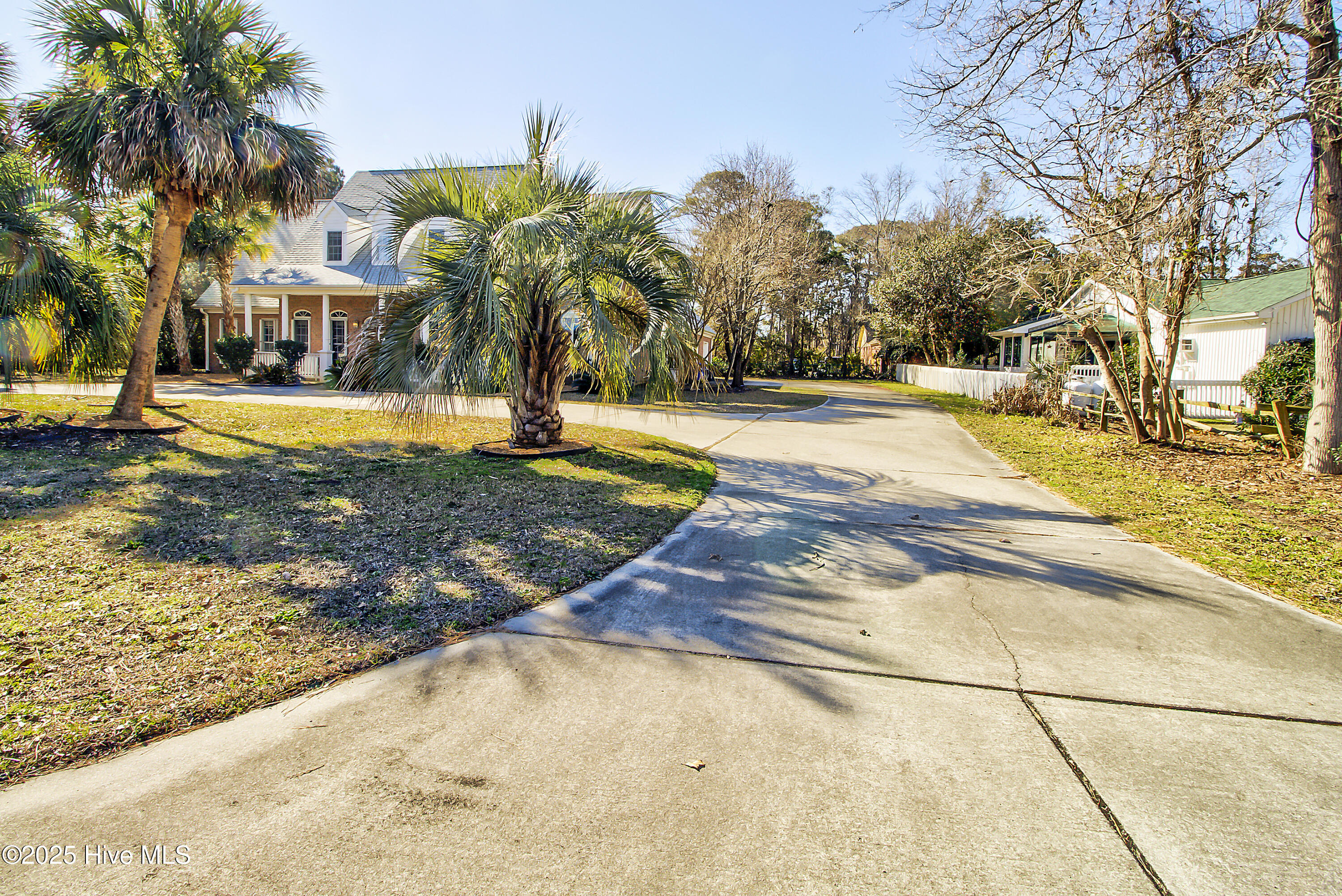 613 Clarendon Avenue