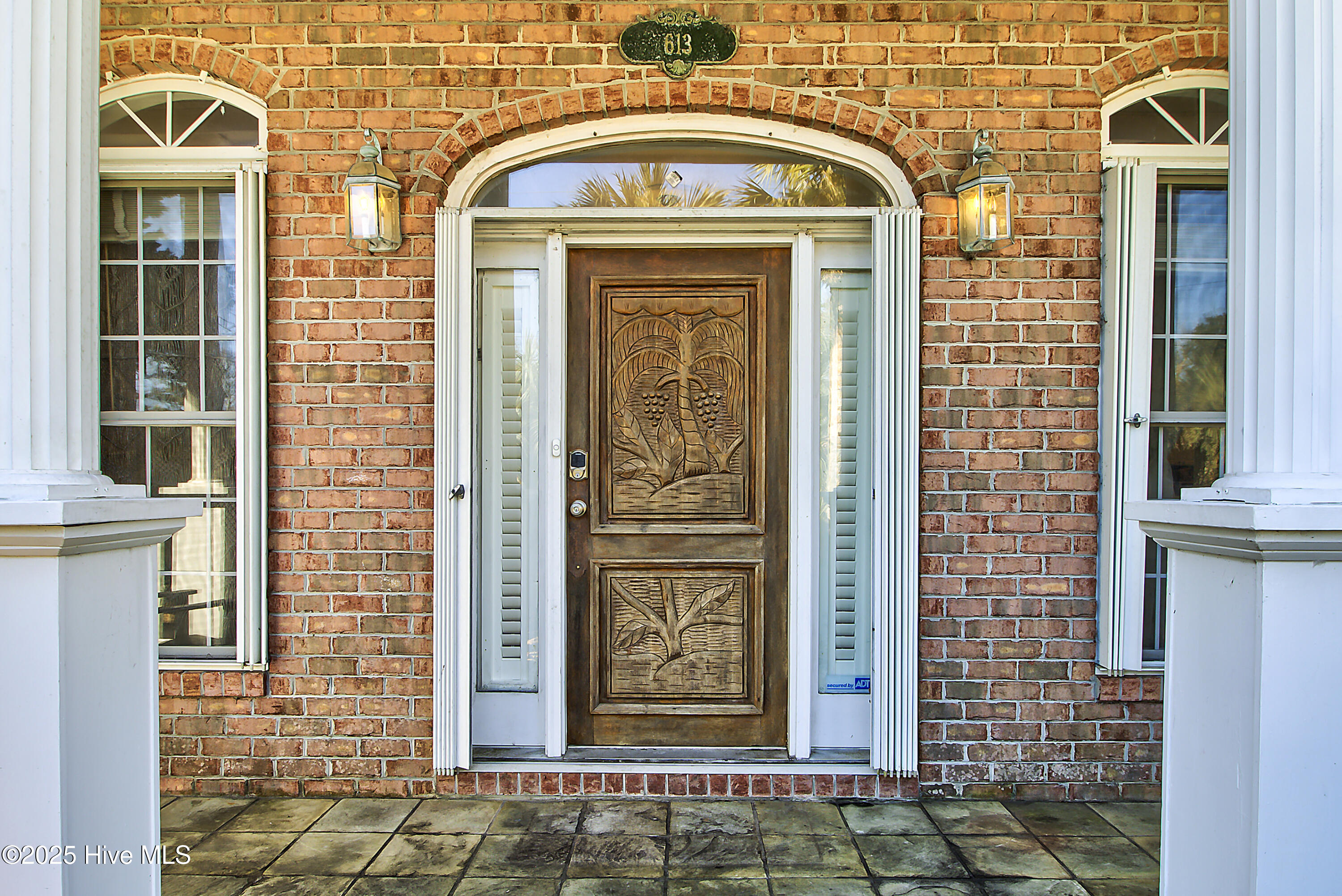 613 Clarendon Avenue