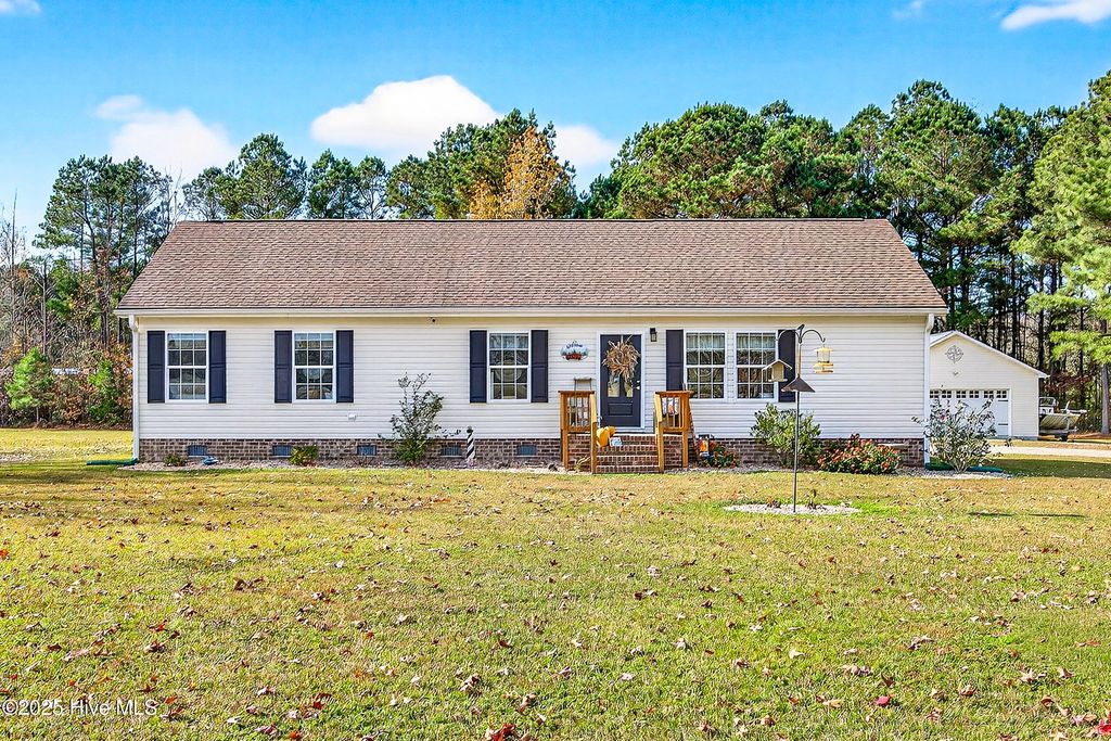 Photo of 3313 Burgaw Highway, Jacksonville, NC 28540 (MLS # 100543152)