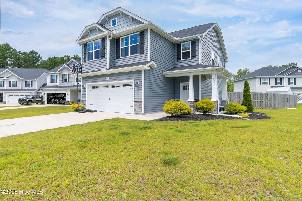 Photo of 622 High Tide Drive, Sneads Ferry, NC 28460 (MLS # 100522955)