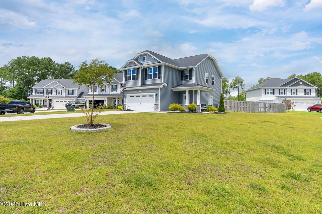 Photo of 622 High Tide Drive, Sneads Ferry, NC 28460 (MLS # 100522955)