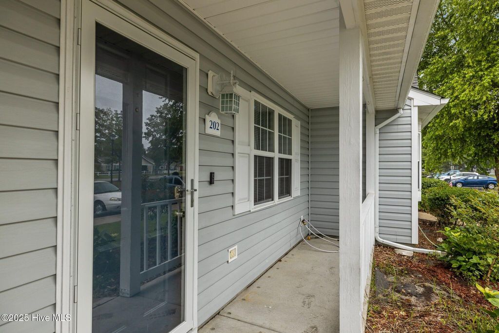 Photo of 202 Courtyard W, Newport, NC 28570 (MLS # 100513128)
