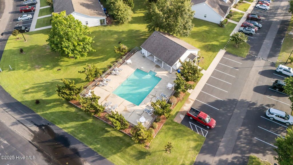 Photo of 202 Courtyard W, Newport, NC 28570 (MLS # 100513128)