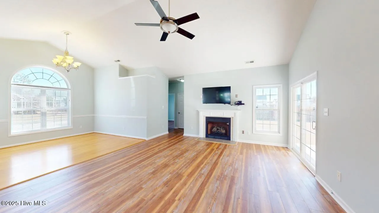 Jacksonville, North Carolina 28540, United States, 3 Bedrooms Bedrooms, ,2 BathroomsBathrooms,Residential,Active,89751