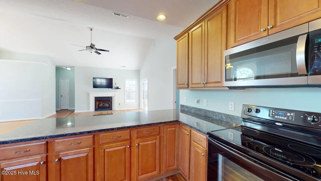 Jacksonville, North Carolina 28540, United States, 3 Bedrooms Bedrooms, ,2 BathroomsBathrooms,Residential,Active,89751