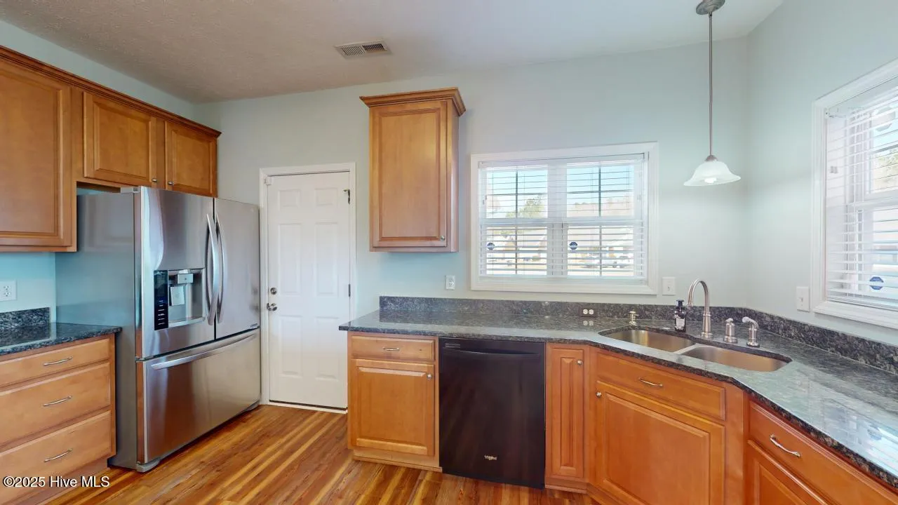 Jacksonville, North Carolina 28540, United States, 3 Bedrooms Bedrooms, ,2 BathroomsBathrooms,Residential,Active,89751