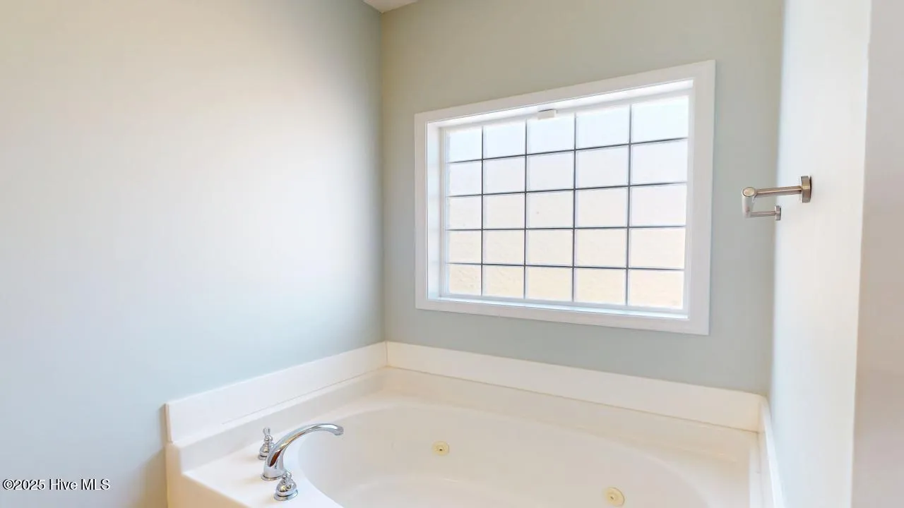 Jacksonville, North Carolina 28540, United States, 3 Bedrooms Bedrooms, ,2 BathroomsBathrooms,Residential,Active,89751