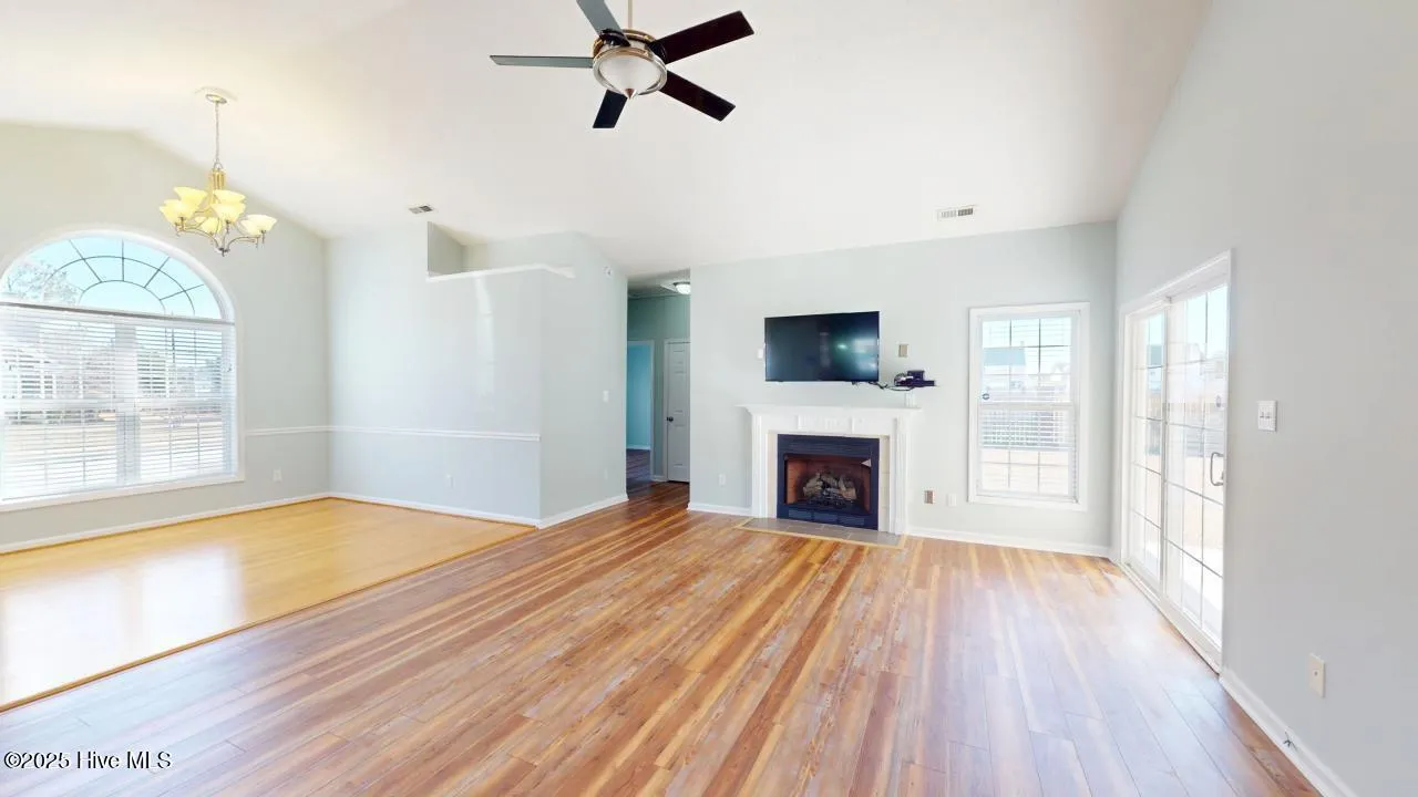 Jacksonville, North Carolina 28540, United States, 3 Bedrooms Bedrooms, ,2 BathroomsBathrooms,Residential,Active,89751