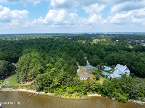 A home in Sneads Ferry