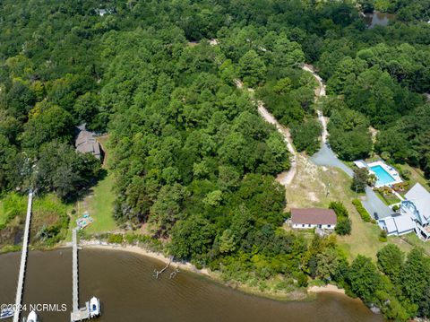 A home in Sneads Ferry