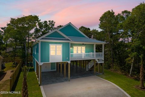 A home in Oak Island