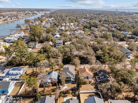 A home in Oak Island