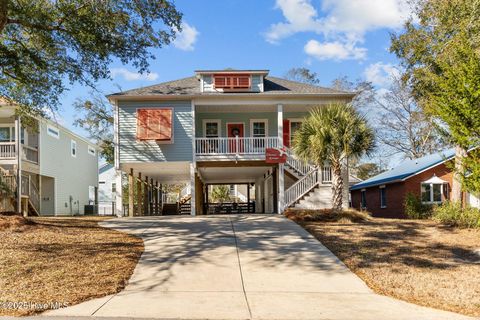 A home in Oak Island