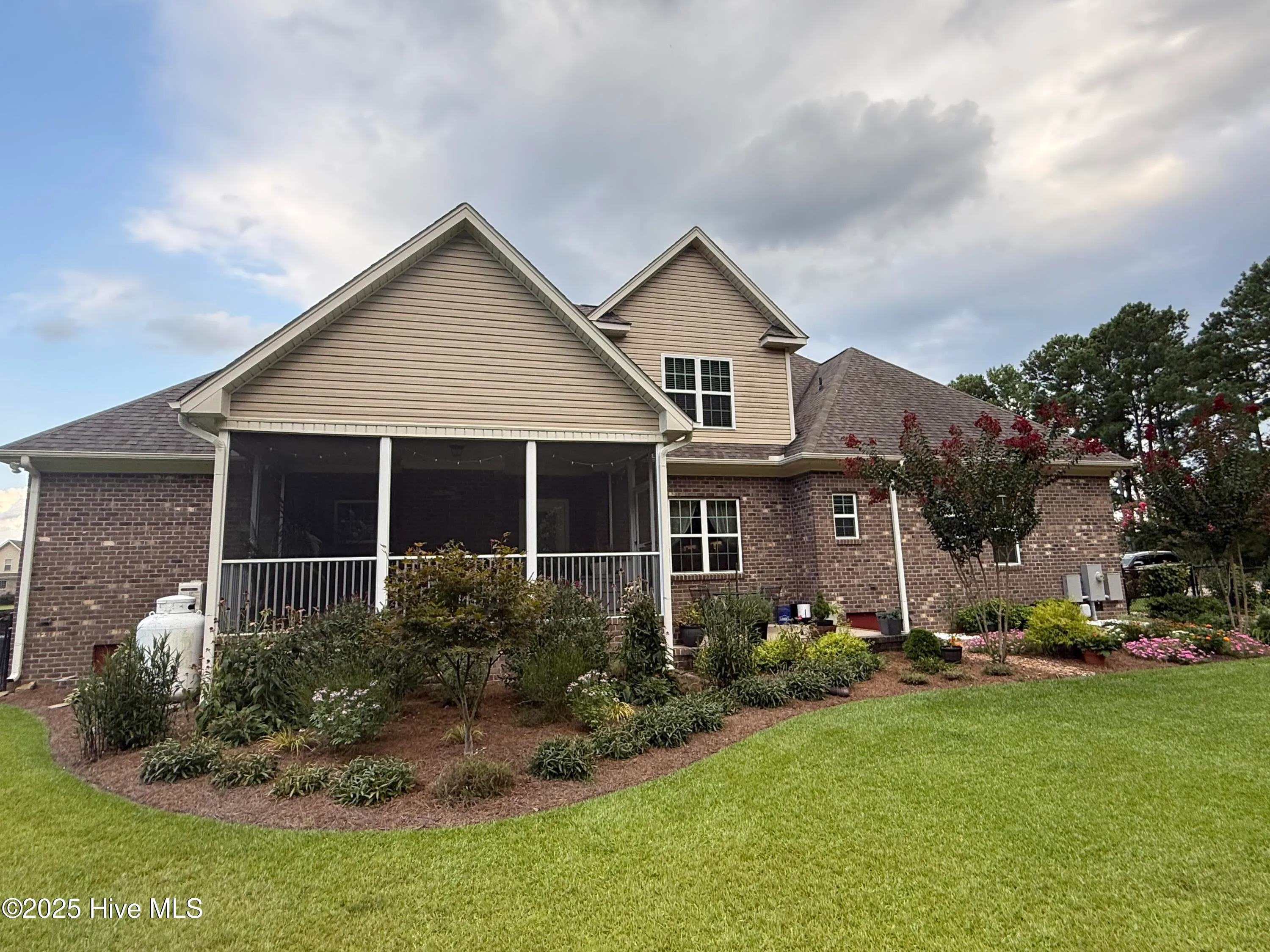 Goldsboro, North Carolina 27530, United States, 4 Bedrooms Bedrooms, ,3 BathroomsBathrooms,Residential,Pending,188480