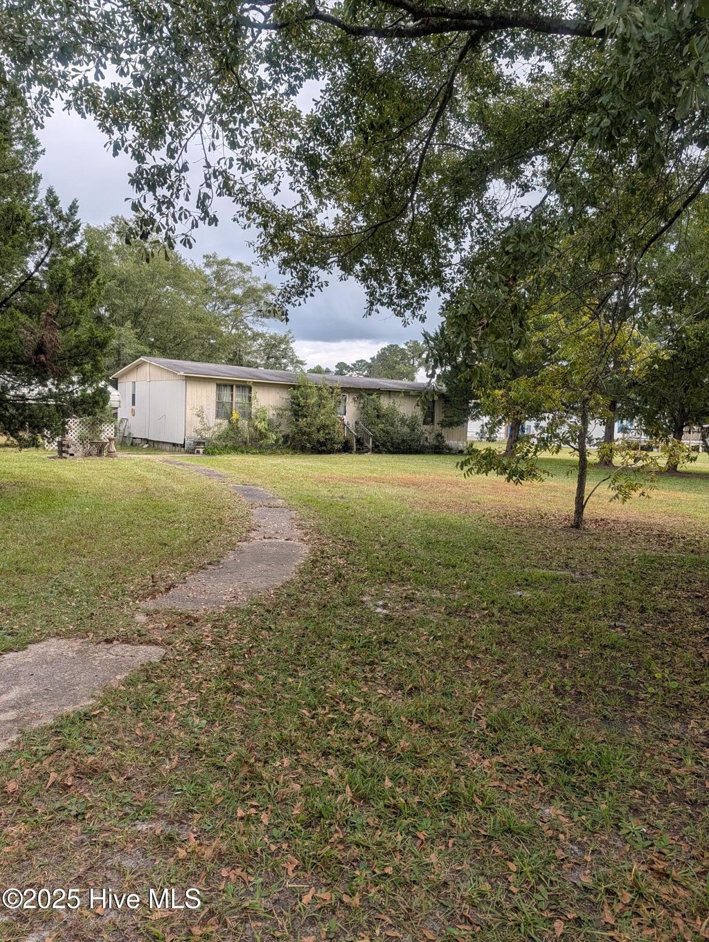Photo of 233 Pineview Road, Richlands, NC 28574 (MLS # 100533067)